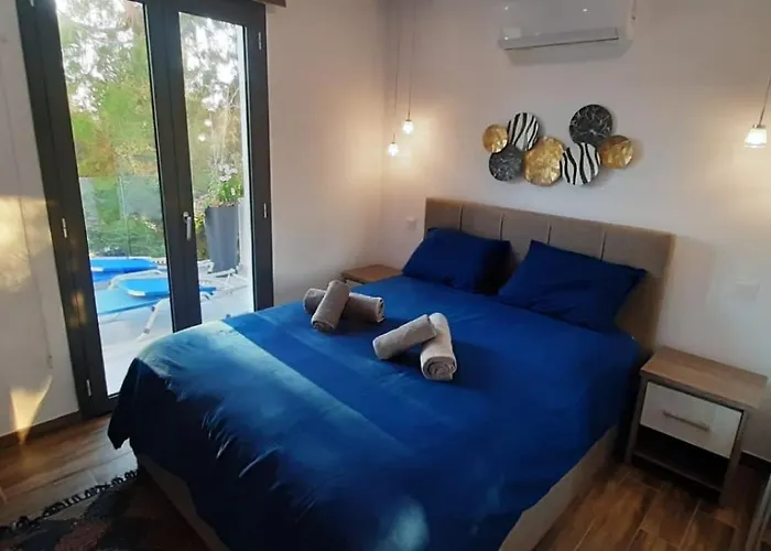 Kato Paphos 1Br Near Paphos Harbour/Beach/Sea